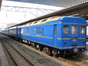 寝台特急 日本海 終点の青森駅に到着