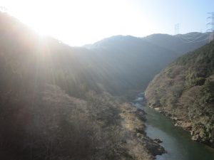 保津峡 山陰本線の車窓から撮影