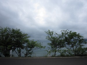田沢湖 湖岸道路より