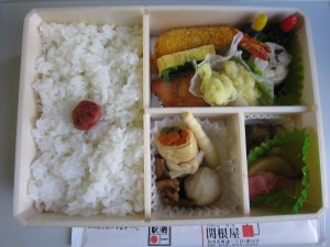 あきたこまち弁当 中身
