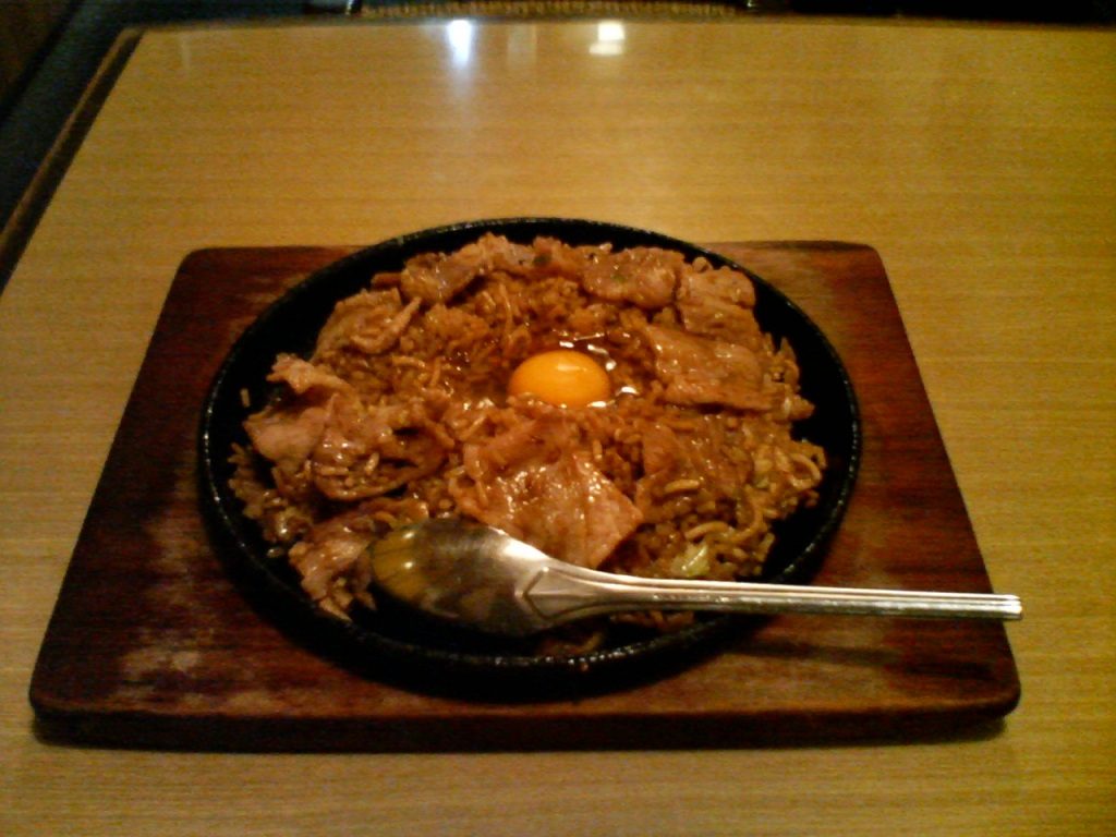 そばめし 神戸のお好み焼き屋さんだと大抵あります