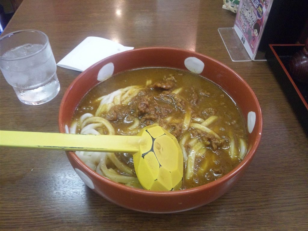 得得のカレーうどん 伊豆急下田にて