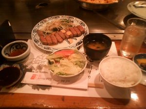 神戸牛 ステーキランチ 神戸三宮でいただきました