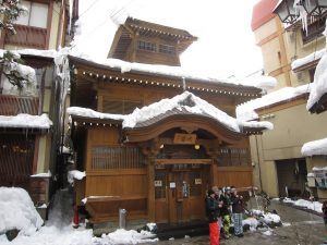 野沢温泉 大湯 野沢温泉の中心街にあります
