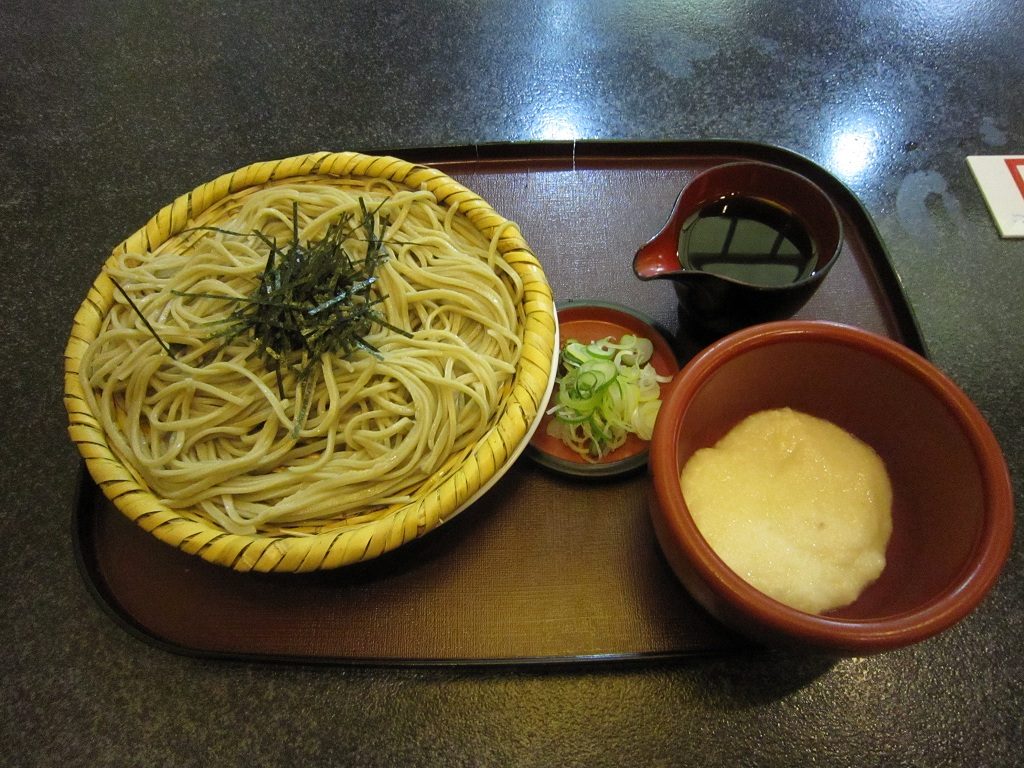 ざるとろそば 長野駅前でいただきました