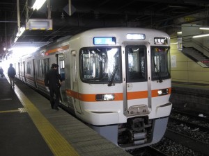快速みすず 長野発天竜峡行き こんだけ意味ない快速って一体...