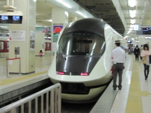 近鉄特急 アーバンライナーnext 近鉄名古屋駅にて