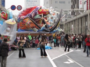 AOMORI春フェスティバル ねぶたとダンスのコラボレーションです