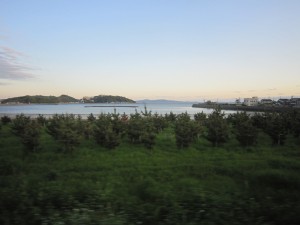 名鉄蒲郡線の車窓より JR東海道本線より海沿いを走る分、海がきれいです