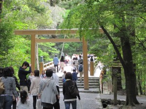 伊勢神宮 内宮 立派な橋があります
