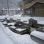 温海温泉の足湯「あんべ湯」 雪の日は誰も入っていません