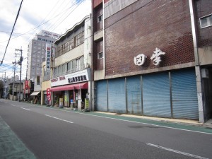 甲府駅周辺 商店街から奥へ行くと、シャッター街と化してました