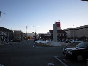 JR中央本線 石和温泉駅 駅前ロータリー 目の前にAEONが見えます