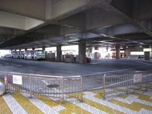 万代シティバスセンター バス乗り場