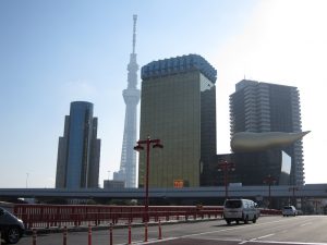 東京メトロ銀座線 浅草駅から 東京スカイツリーが見えます