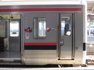 JR東日本719系 赤べこ仕様 運転台側面 郡山駅にて