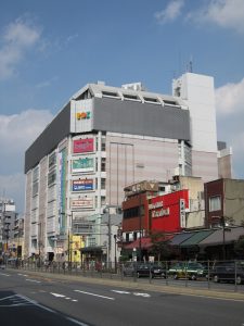 浅草ROX つくばエクスプレスの浅草駅は、この下です