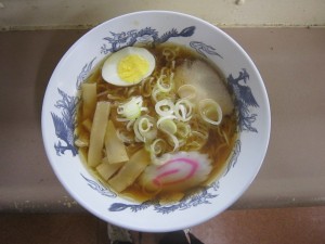 たかべん ラーメン いつの間にかゆで卵入りに進化 ただし400円に値上げ
