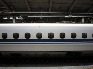 東海道新幹線 山陽新幹線 ひかり 700系 側面