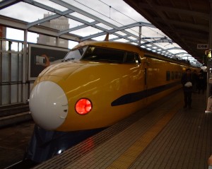 東海道新幹線 山陽新幹線 初代ドクターイエロー 0系 新大阪駅にて