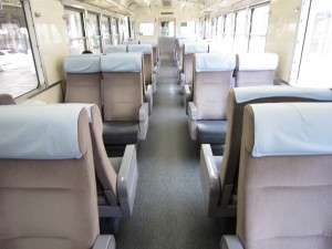秩父鉄道 6000系 急行しばざくら 車内 熊谷駅にて さすが急行だけあってクロスシートです