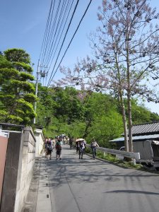 西武秩父駅 秩鉄御花畑駅から羊山公園へ向かう途中 この辺に牧水の滝があります