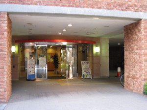 神田アクアハウス江戸遊 神田アクアビクスプール 玄関