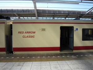 西武鉄道10000系 特急レッドアロー クラシック ちちぶ号 側面 飯能駅にて