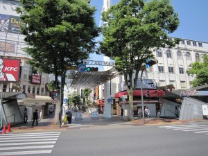 イセザキモール JR根岸線 横浜市営地下鉄線ブルーライン 関内駅側