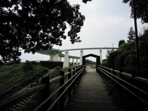 港の見える丘公園 展望台への通路