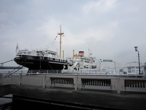 日本郵政 氷川丸 今では山下公園に係留されています