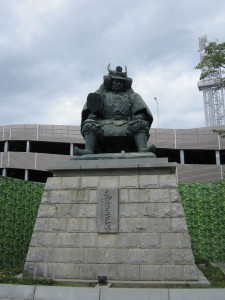 武田信玄の銅像 甲府駅にて