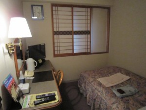 甲府湯村温泉 湯村ホテルB&B シングルルーム 室内 その2