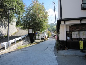 山形 蔵王温泉 高湯通り この先に共同浴場があります