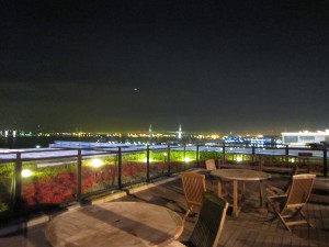 横浜ベイブリッジの夜景 横浜みなとみらい万葉倶楽部にて