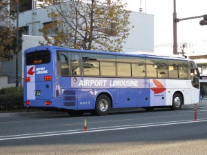 広島空港リムジンバス 広島城付近に停車中