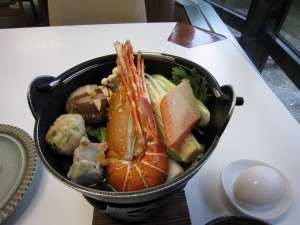 日光グランドホテル ほのかな宿 樹林 夕食 その2 メインディッシュはすき焼きと寄せ鍋です