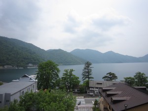 日光国立公園 中禅寺湖 湖畔展望テラスから撮影