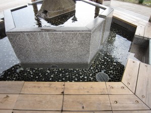 鬼怒川温泉 鬼怒太の湯 足湯の中