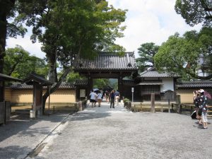 金閣寺 入口
