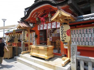 京都 地主神社 本殿