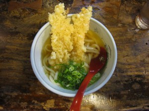 本手打ちうどん ふく泉 えび天うどん なんとこれで500円です
