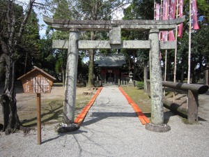 稲荷神社 鳥居 水前寺公園の中にあります