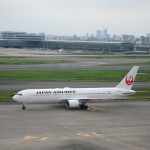 ボーイング767-200 羽田空港 国内線第1旅客ターミナルにて