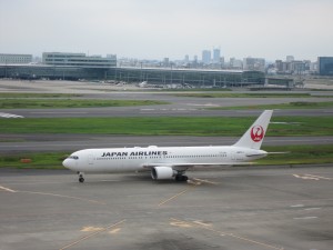 ボーイング767-200 羽田空港 国内線第1旅客ターミナルにて