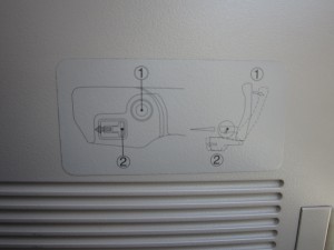 JR京葉線 E257系 特急わかしお テーブル背面にあるボタンの説明書き