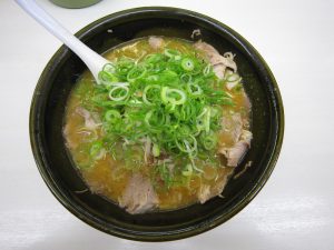 萬福ラーメン みそラーメン たっぷりの九条ネギとチャーシューが特徴です