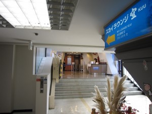 京都タワー 11階 エントランス 展望台へはここで展望台行きエレベータに乗り換えです