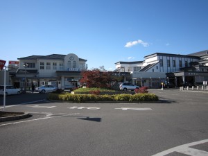 東武佐野線 館林駅 東口駅舎と駅前ロータリー