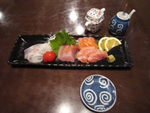 お刺身盛り合わせ 趣肴旬菜 吉里吉里屋にて